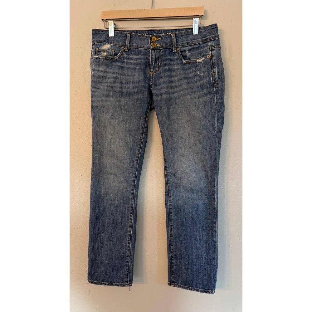American Eagle Womens sz 6 Regular Straight Leg Jeans Blue Distressed Low Rise